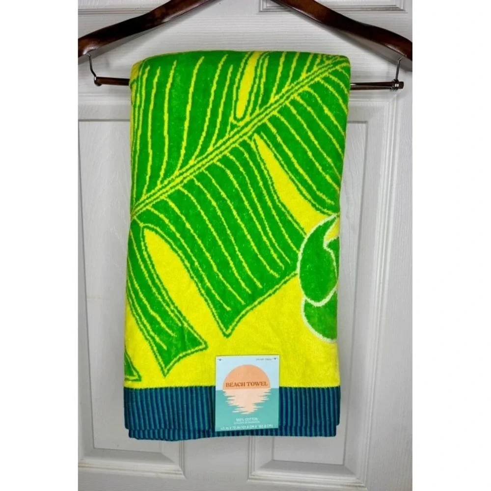Tropical Parrot Pineapple Beach Towel 100% Cotton Oversized 40x72 Lime Green